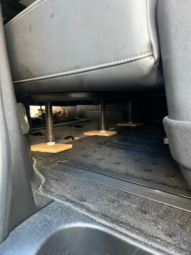 セレナc27ハンドメイド車中泊ベッド。