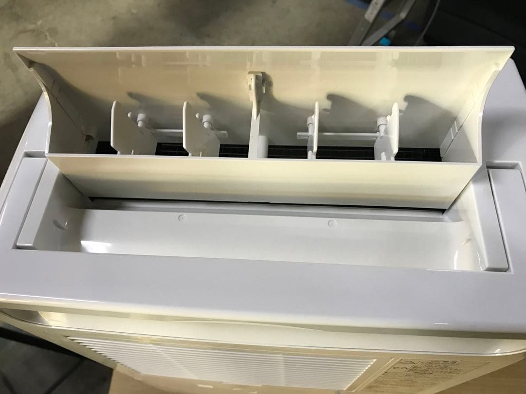 コロナ 衣類乾燥除湿機 2023年製 CD-H10A-W DCモータ