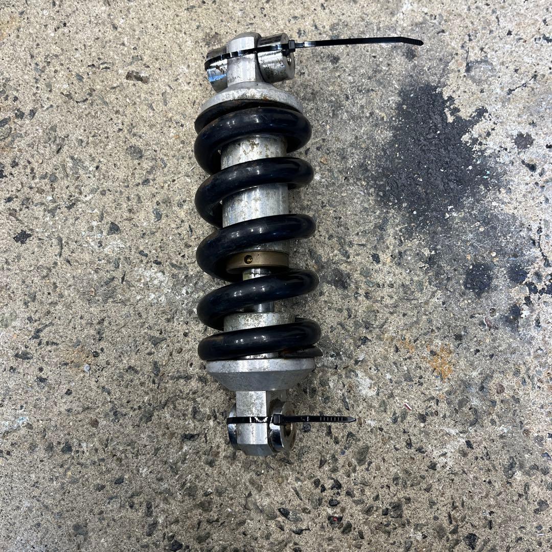 ドラッグスター400 ローダウンサス　サスペンション　ガレージt&f