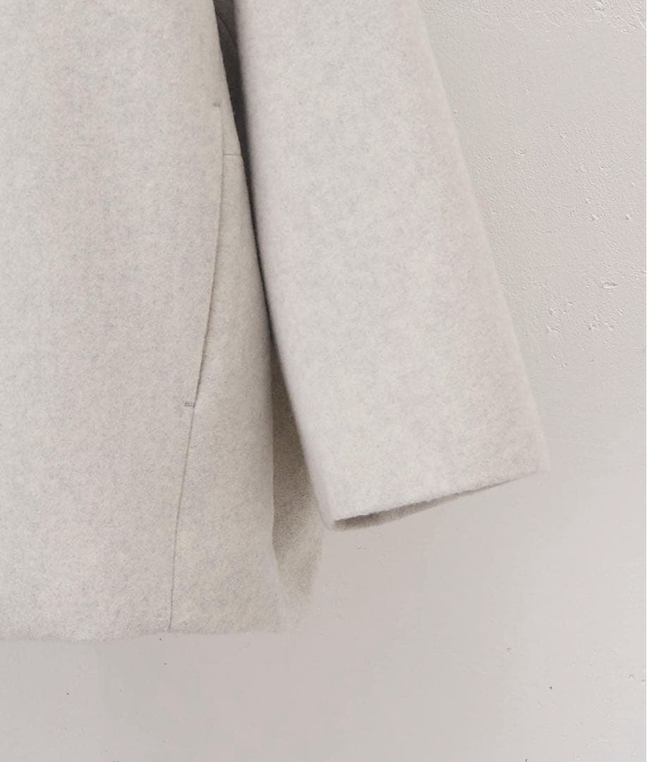 ビアズリー 後ろぷっくりウールショートコート　ライトグレー　0サイズ✤ 美品