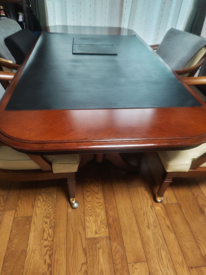 アンティーク調　マルニ木工　地中海ダイニングテーブル（伸長式）