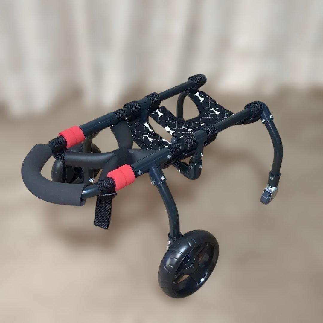 ワンちゃん4輪　リハビリ　食事補助　犬用車椅子　介護用　犬の歩行器