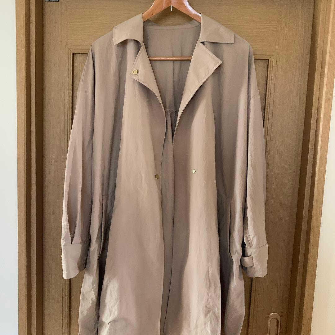 I NEED MORE SHOES harukaコラボＡラインナイロンコート