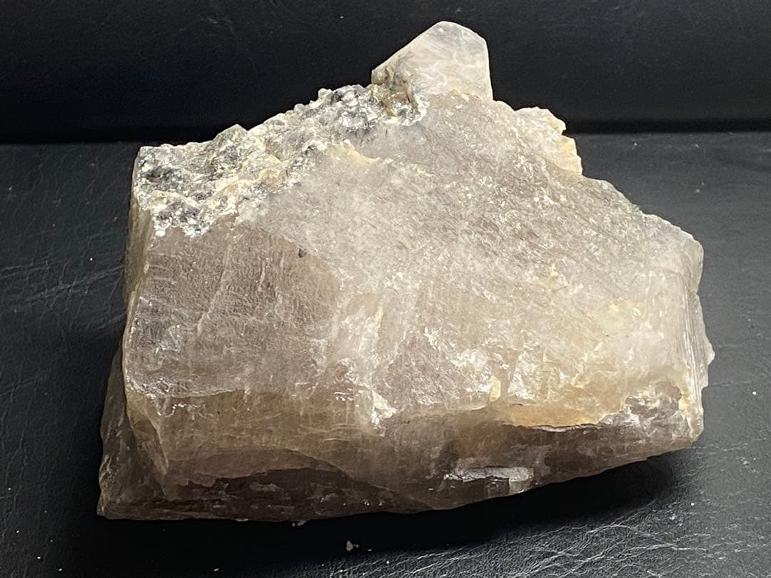 ザギマウンテンクォーツ　ザギ水晶　ザキ鉱山　923g