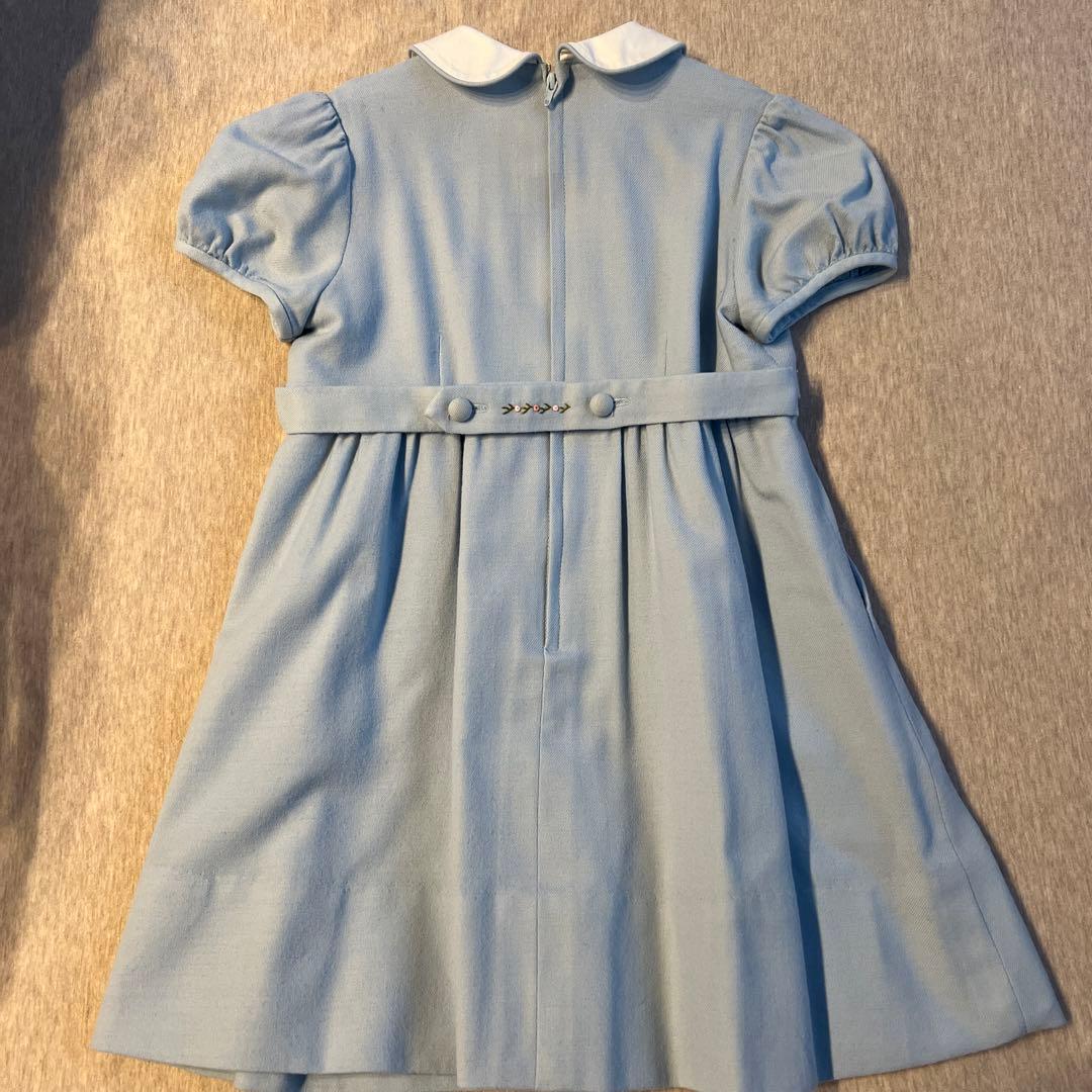 美品　白金よつば　スモッキングワンピース