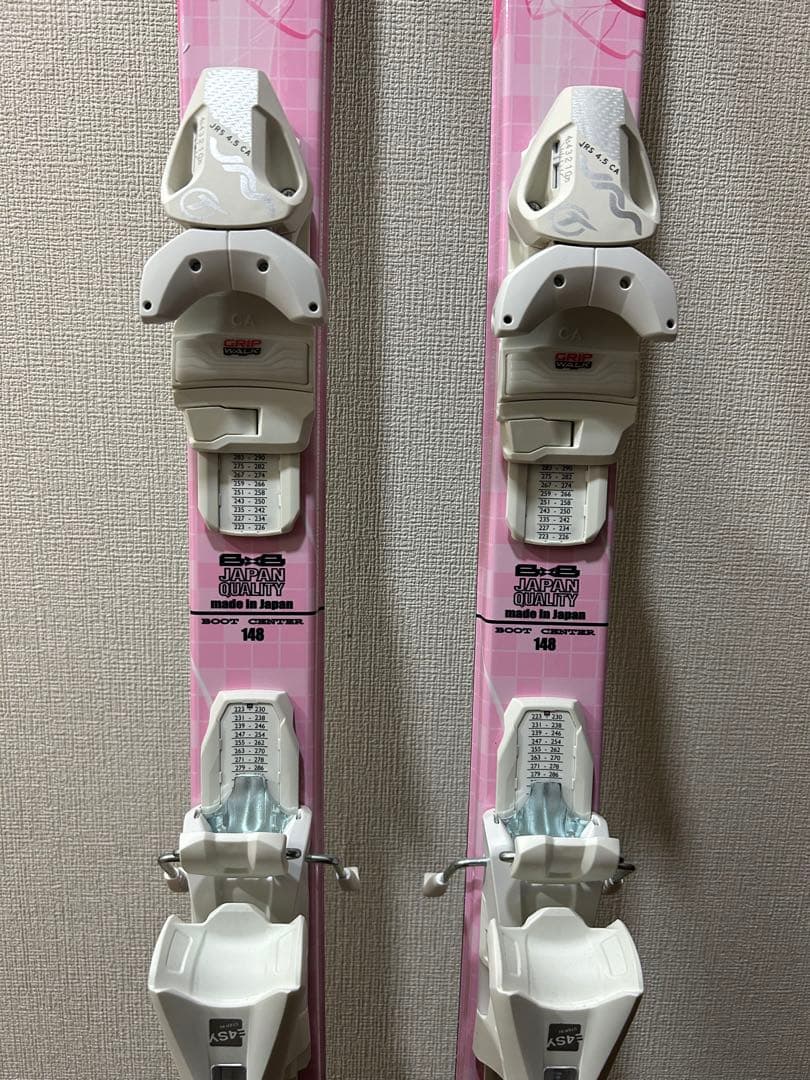 ジュニア　ピンクデザイン スキー板 、ポール、スキー靴セット