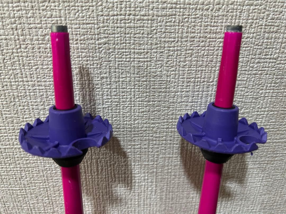 ジュニア　ピンクデザイン スキー板 、ポール、スキー靴セット