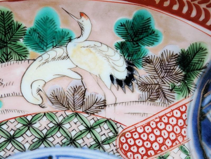 古伊万里　金襴手　色絵　鶴に菊　赤壁の賦図　８寸皿　C719AS-CZs