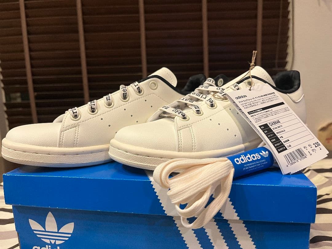 adidasスタンスミス×マリメッコ