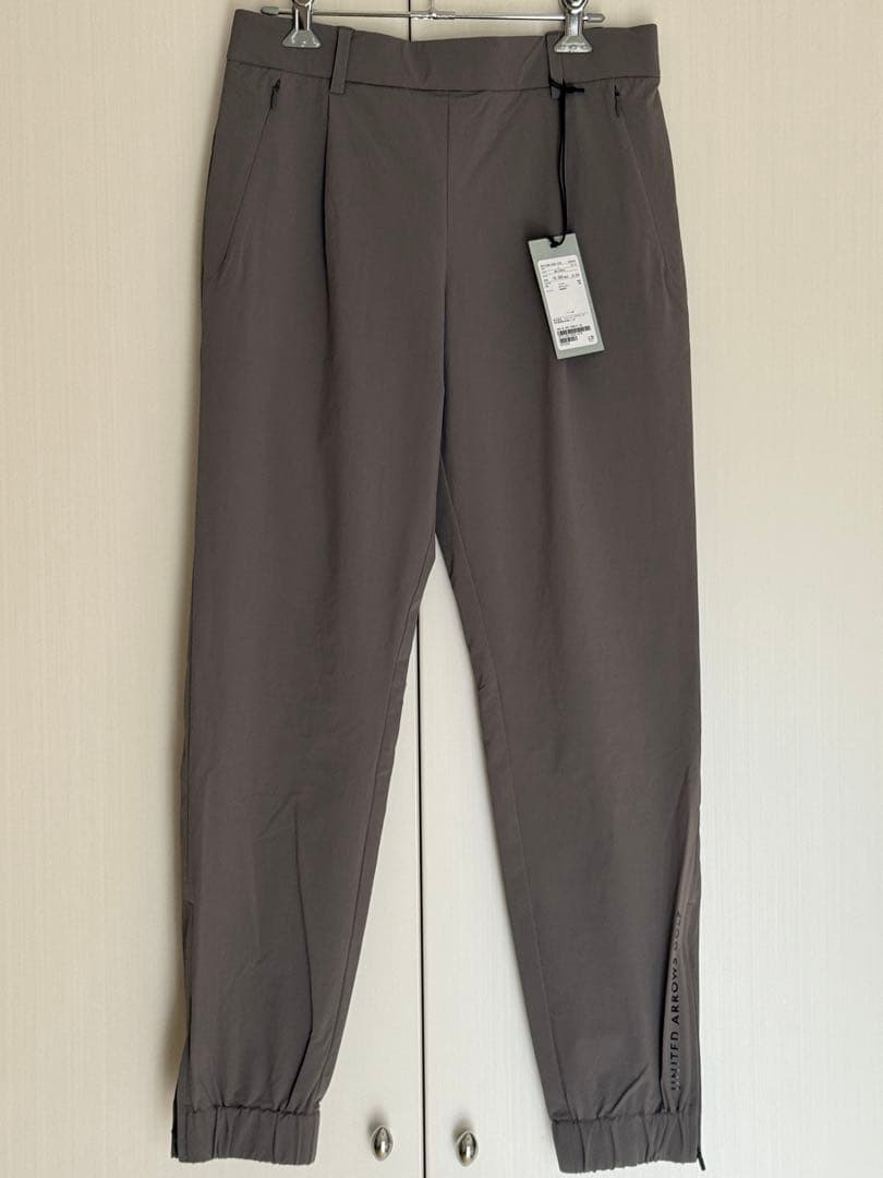 United arrows golf ジョガーパンツ