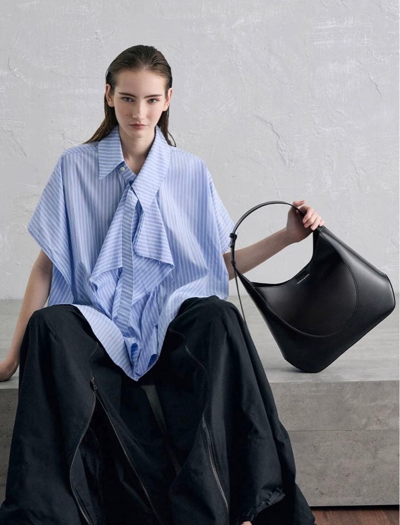 CHARLES & KEITH シグリッド ホーボーバッグ ノワールブラック黒