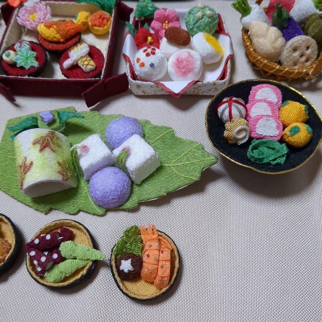 ちりめん細工　　おせち　料理　籠盛など　11点　（12月7日　4点追加しました）