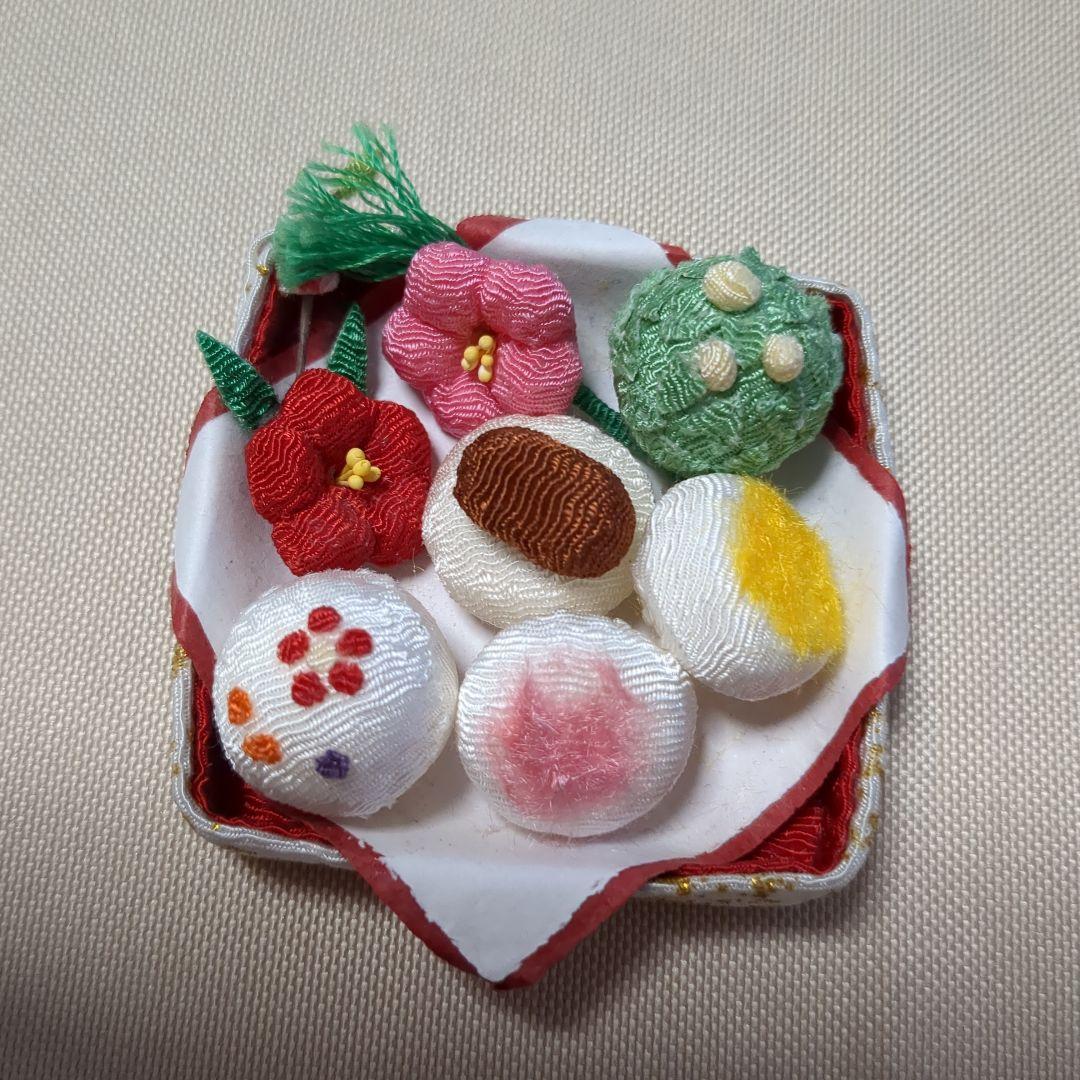 ちりめん細工　　おせち　料理　籠盛など　11点　（12月7日　4点追加しました）