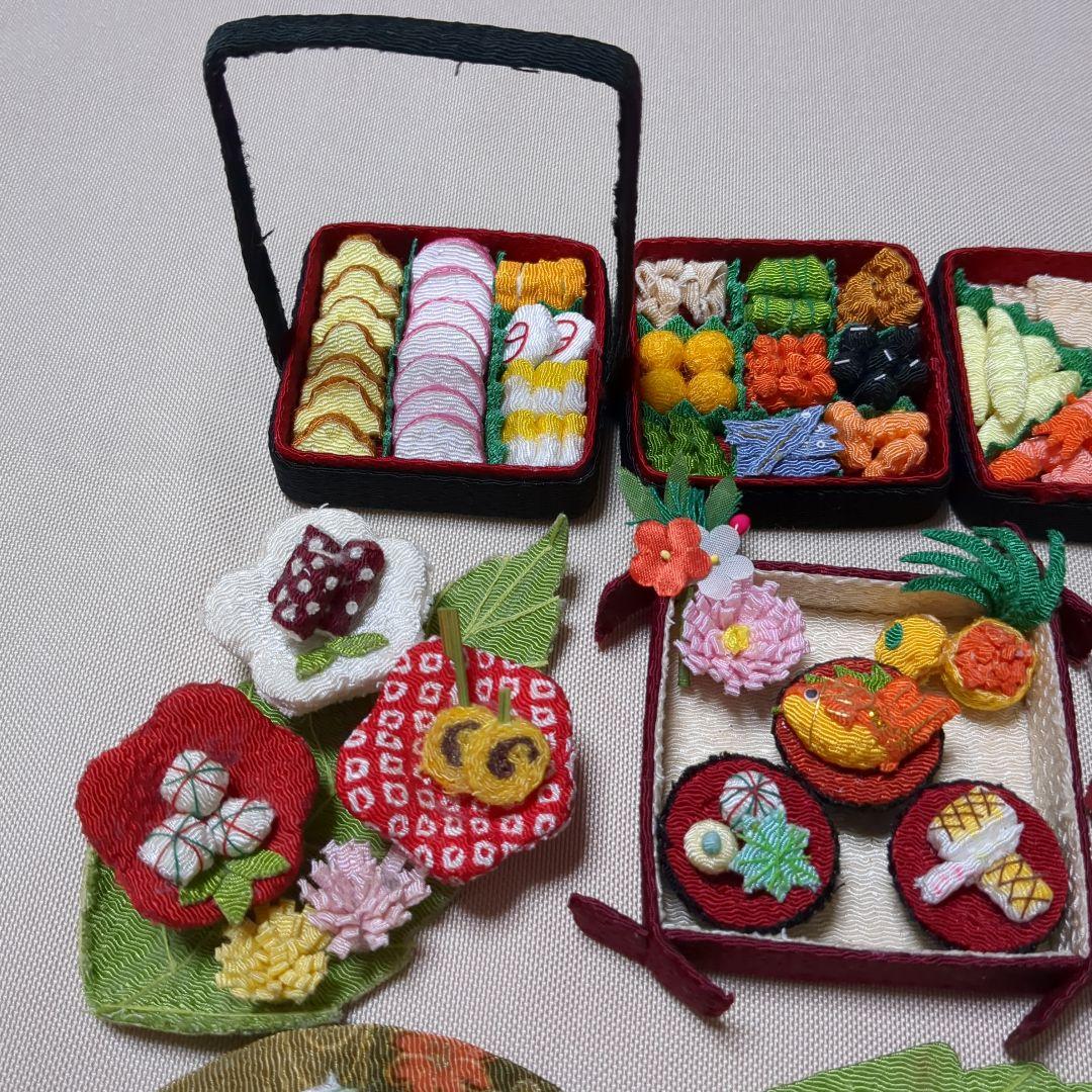 ちりめん細工　　おせち　料理　籠盛など　11点　（12月7日　4点追加しました）