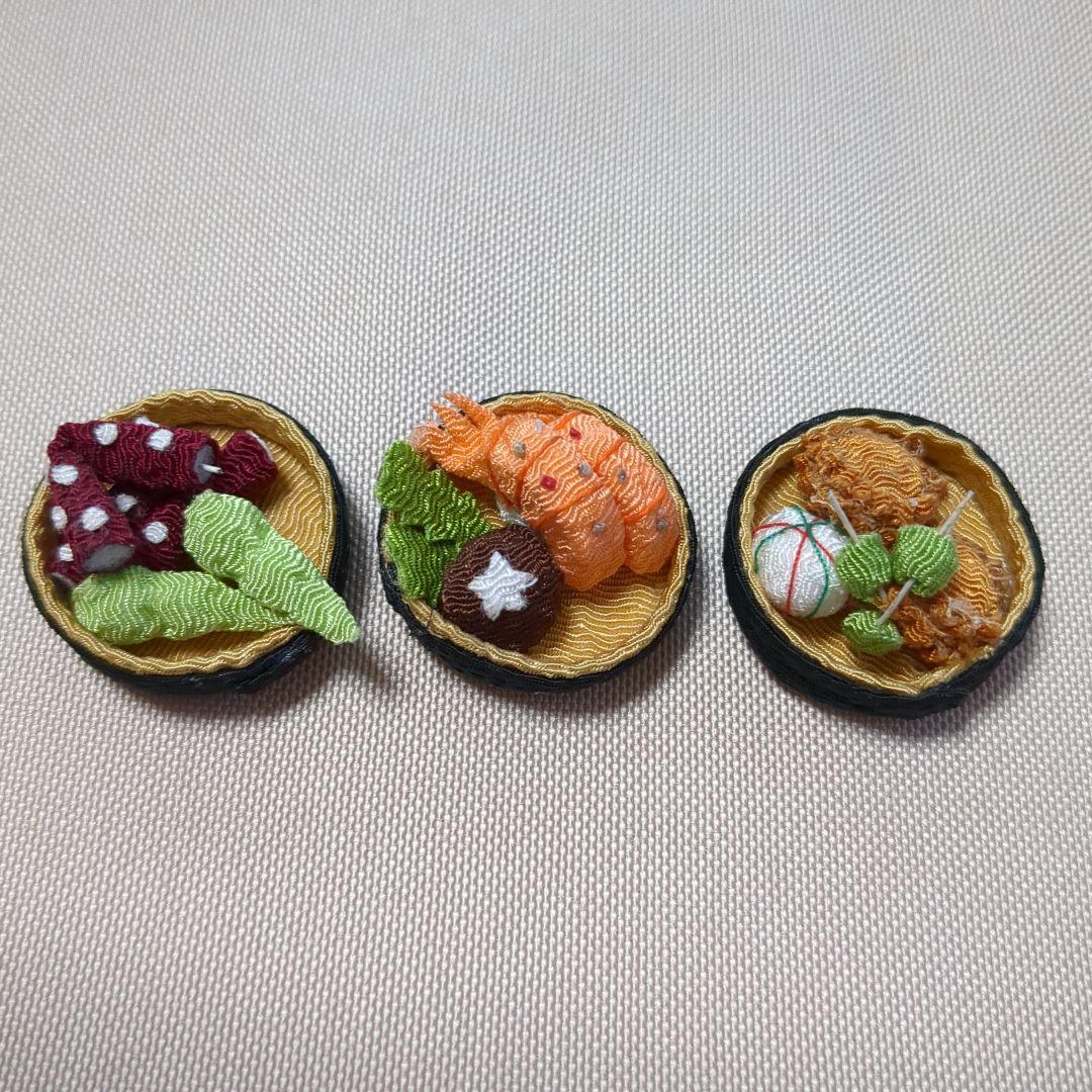 ちりめん細工　　おせち　料理　籠盛など　11点　（12月7日　4点追加しました）