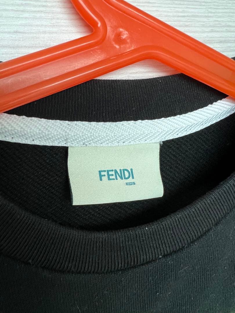 FENDIフェンディキッズトレーナー6A着用回数少。美品