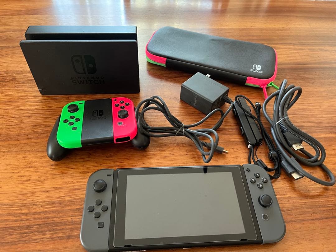 【美品】動作良好　Nintendo Switch本体+Joy-Con、ケース付き
