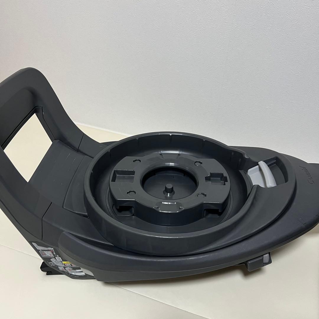 ミラー＆スマホホルダー付Combi チャイルドシート 黒　ザエス　the s
