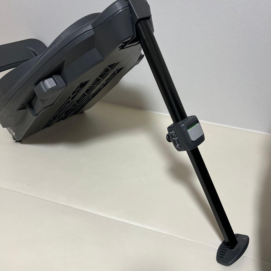 ミラー＆スマホホルダー付Combi チャイルドシート 黒　ザエス　the s