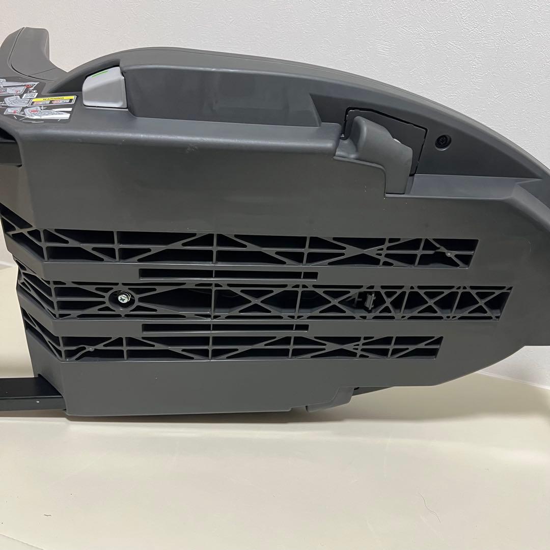 ミラー＆スマホホルダー付Combi チャイルドシート 黒　ザエス　the s