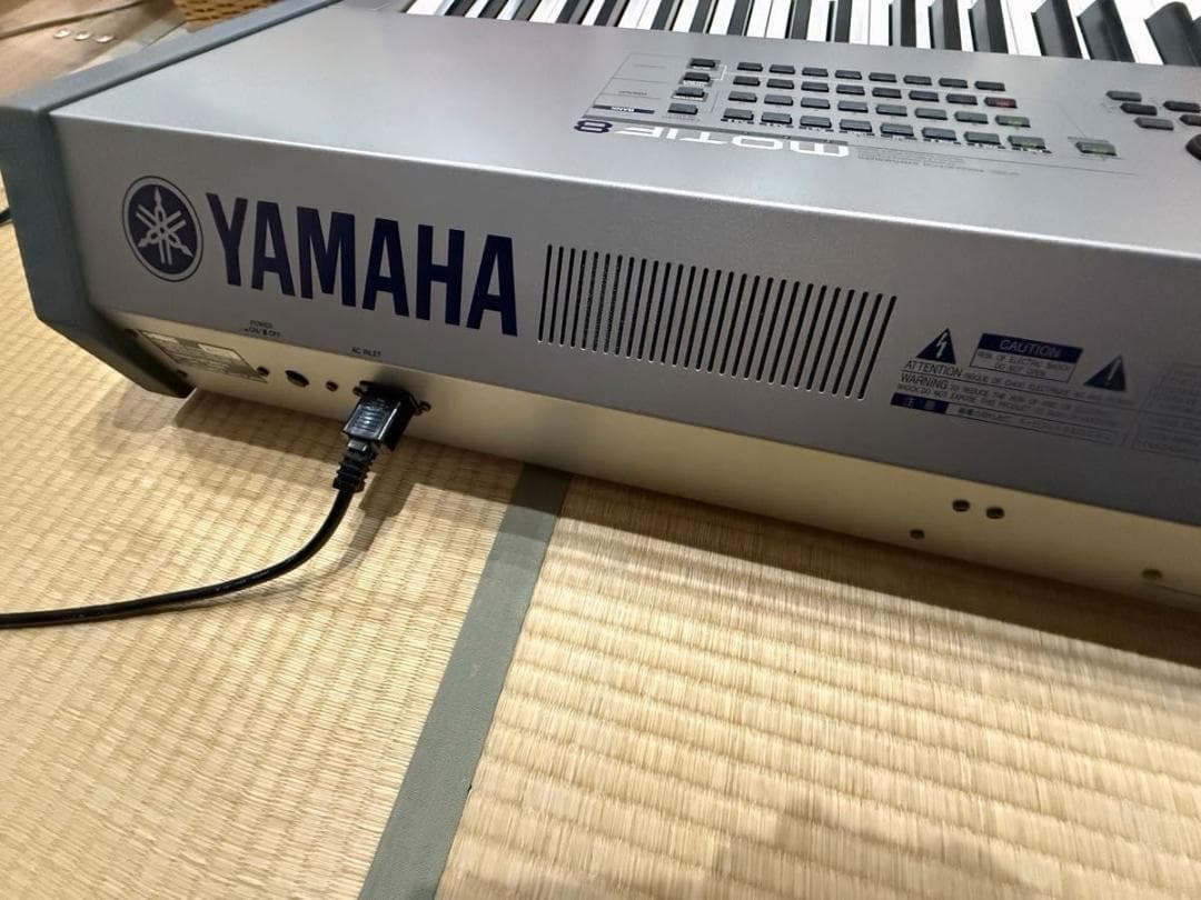 YAMAHA（ヤマハ）　MOTIF 8　シンセサイザー　88鍵