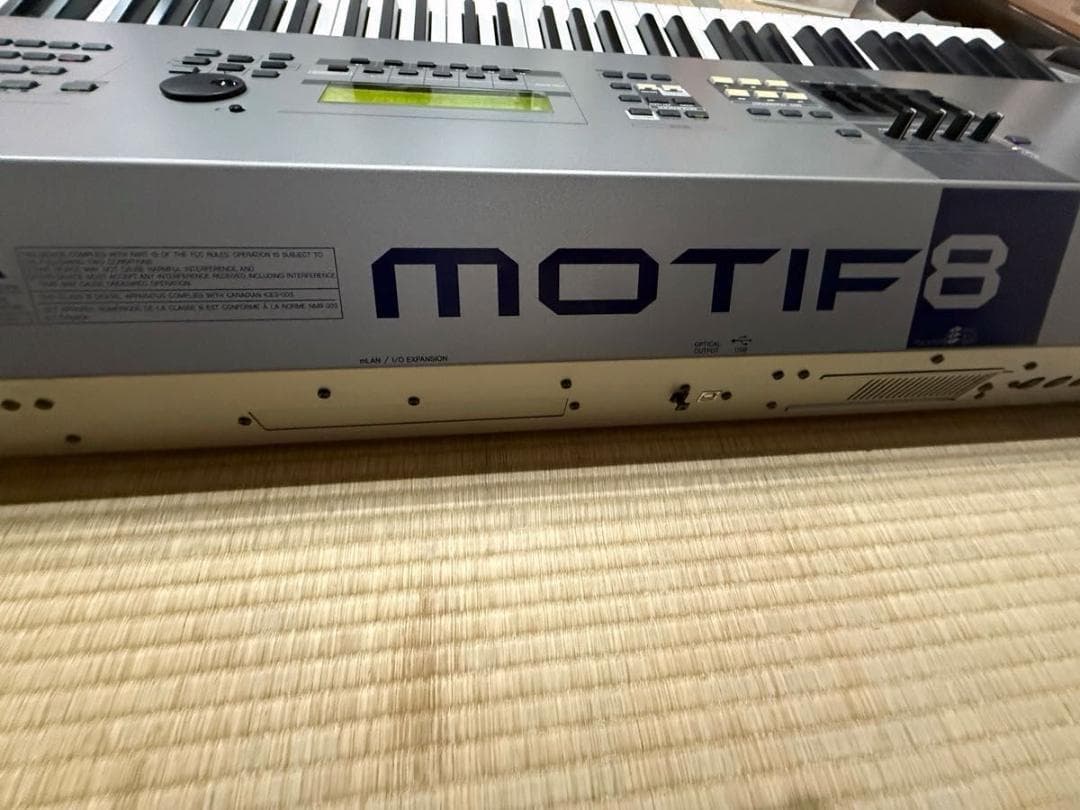 YAMAHA（ヤマハ）　MOTIF 8　シンセサイザー　88鍵
