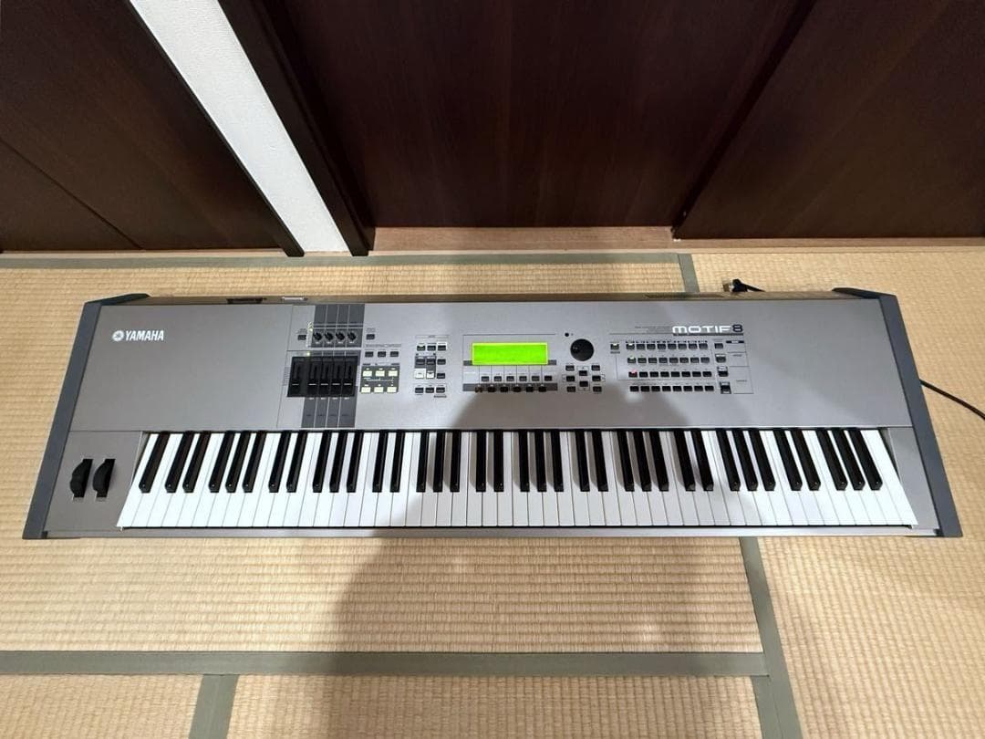 YAMAHA（ヤマハ）　MOTIF 8　シンセサイザー　88鍵