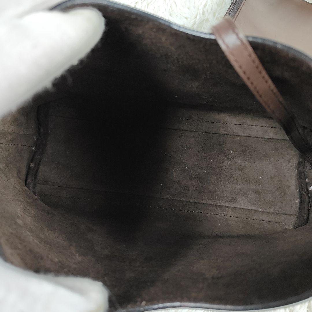 本日限定価格　グッチ　ハンドバッグ　肩掛け　ワンショルダー　バンブー　ポーチ付き