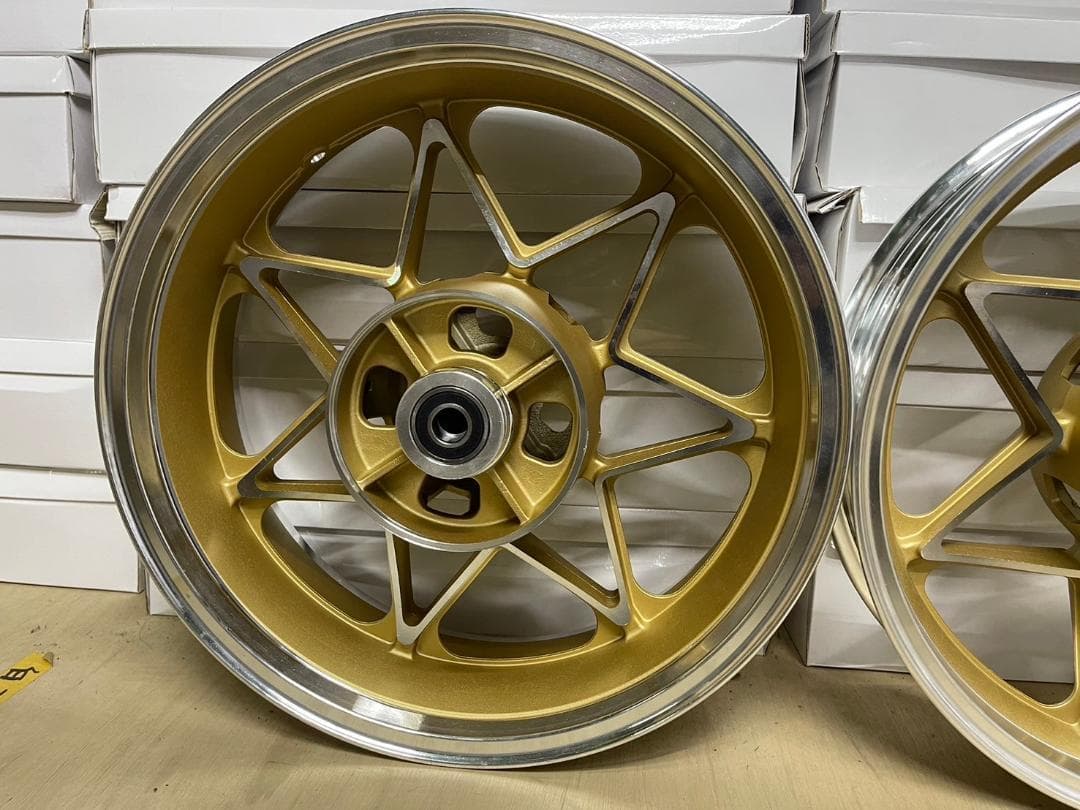 Z900RSキャストホイール　7金/前後17インチ