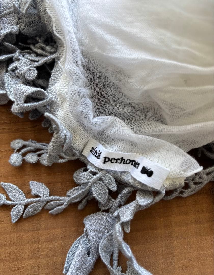 【未使用】ミナペルホネン／forest paradeストール ホワイト＋グレー