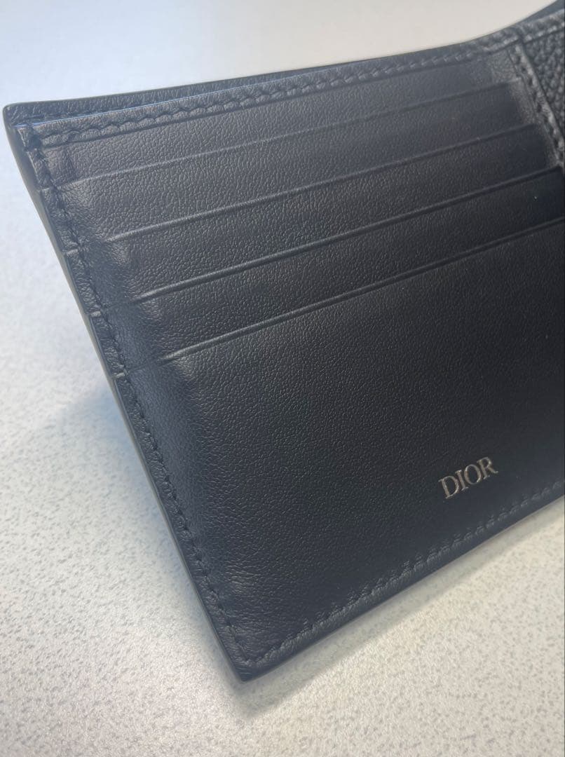 も*ん様 DIOR ディオール ロゴ型押し 二つ折り財布 ブラック【美品】