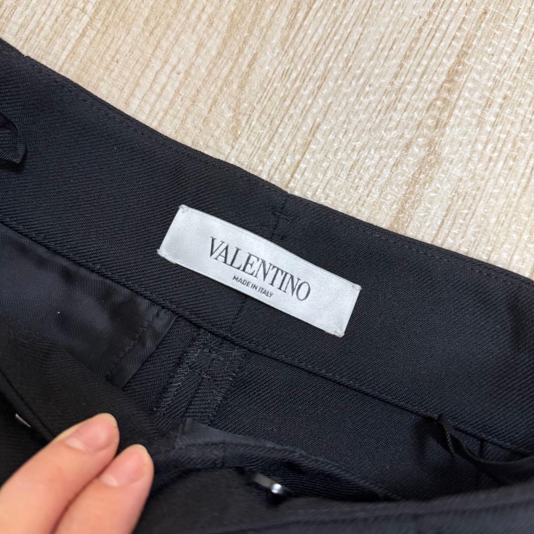 VALENTINO ブラック ショートパンツ