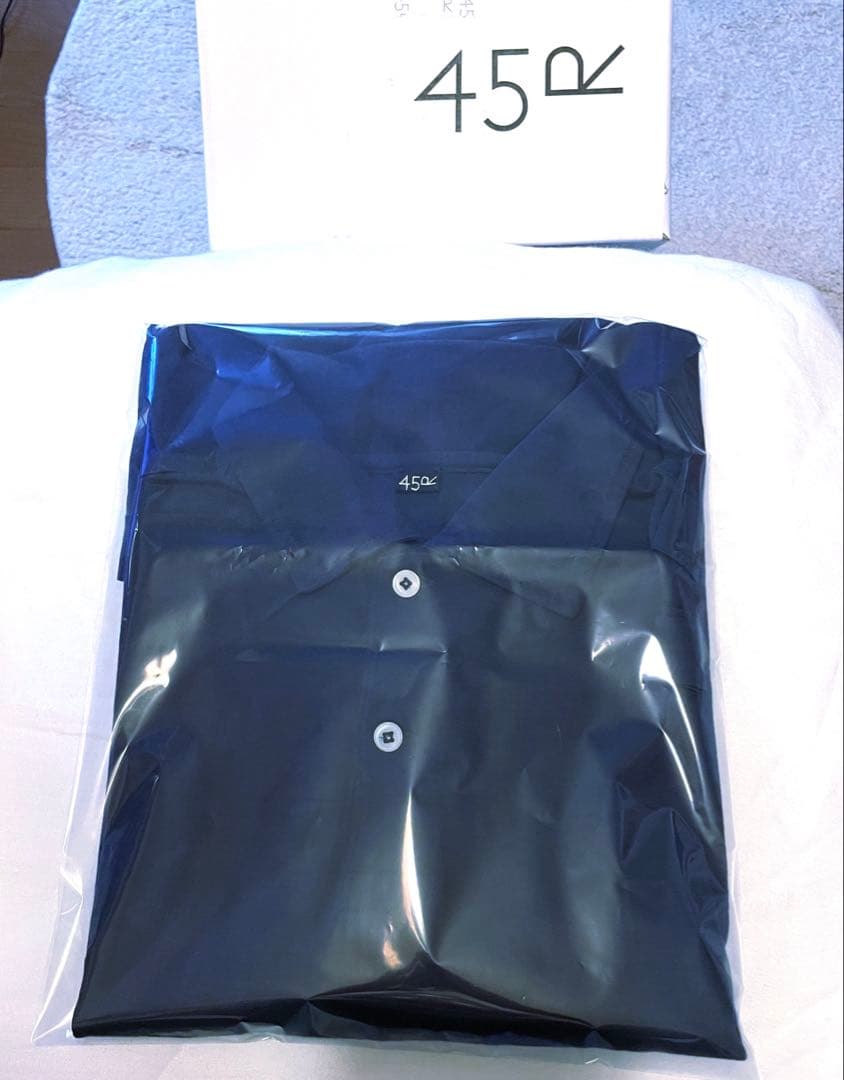 未使用　45R タツノオトシコ刺繍入りポロシャツ