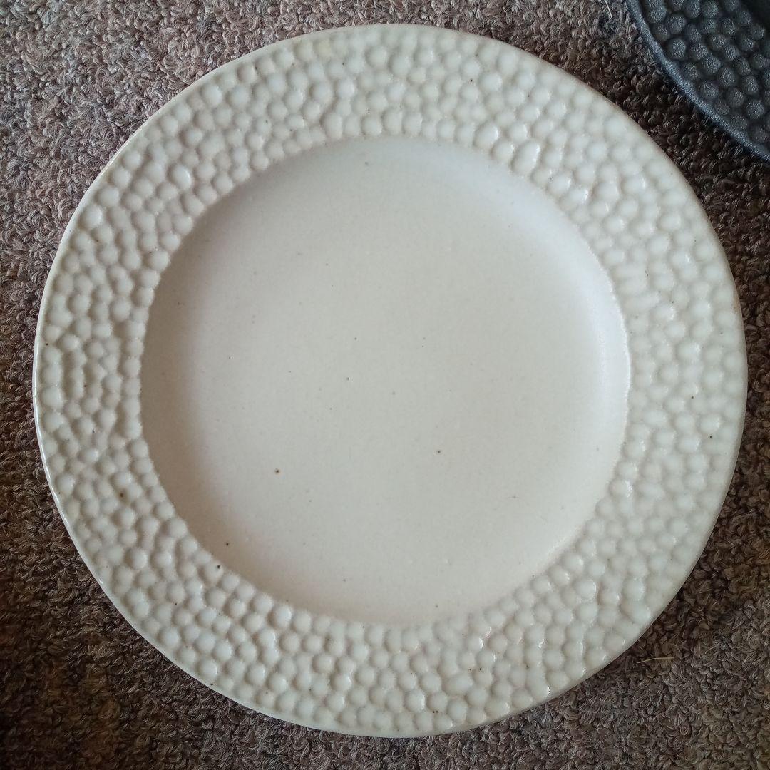 加藤あゐ　平皿　丸皿　黒結晶水玉皿　白　2枚セット