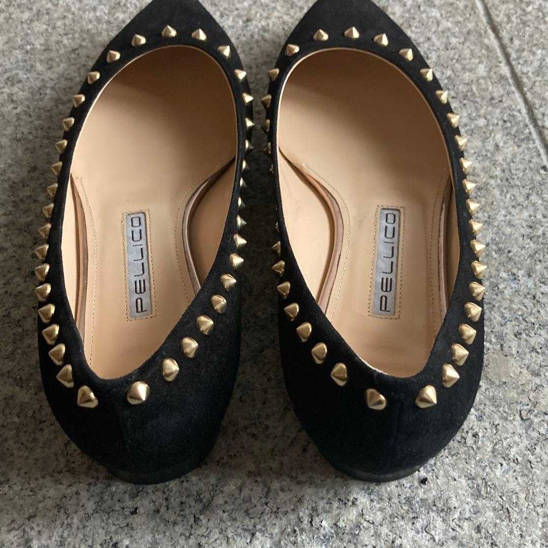 新品 スタッズ付きブラックフラットシューズ　ブラック　35 ヴァレンティノ