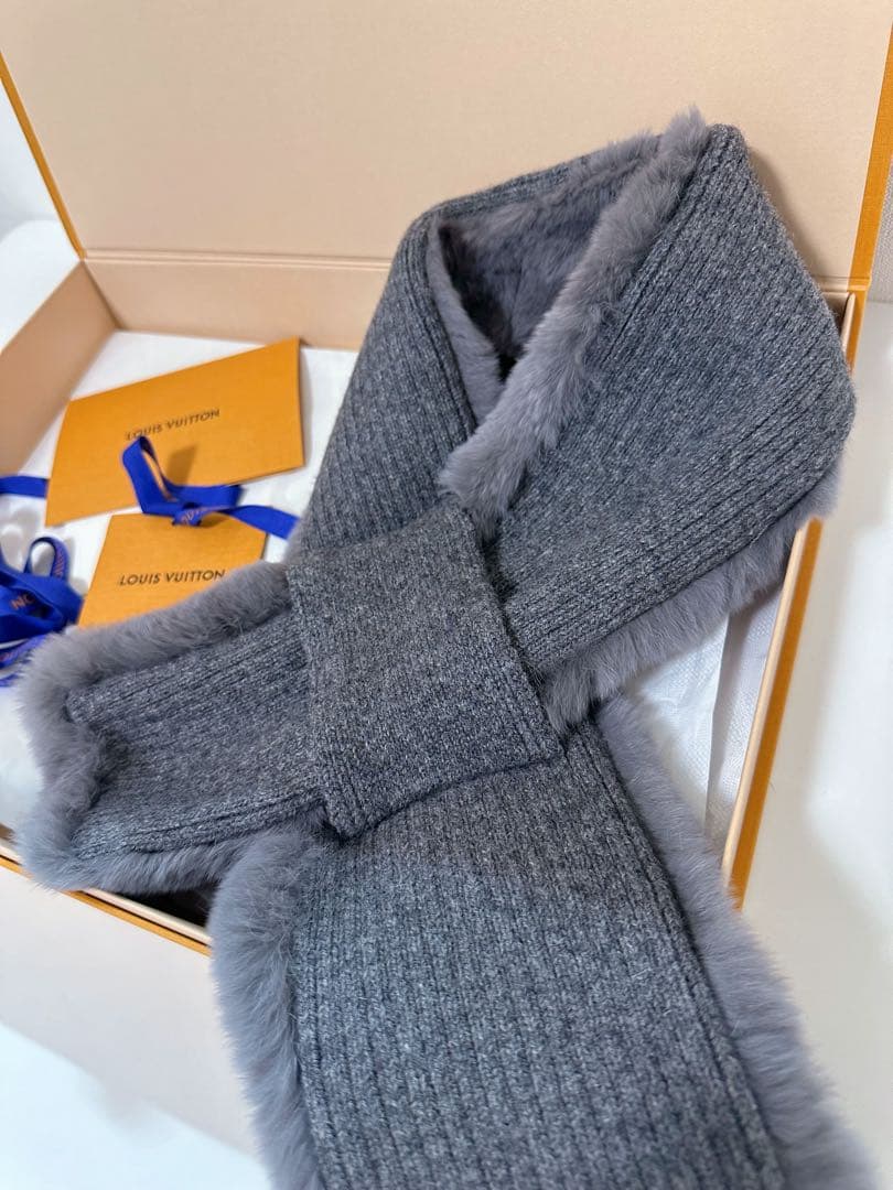 Louis Vuitton ラビットファーマフラー