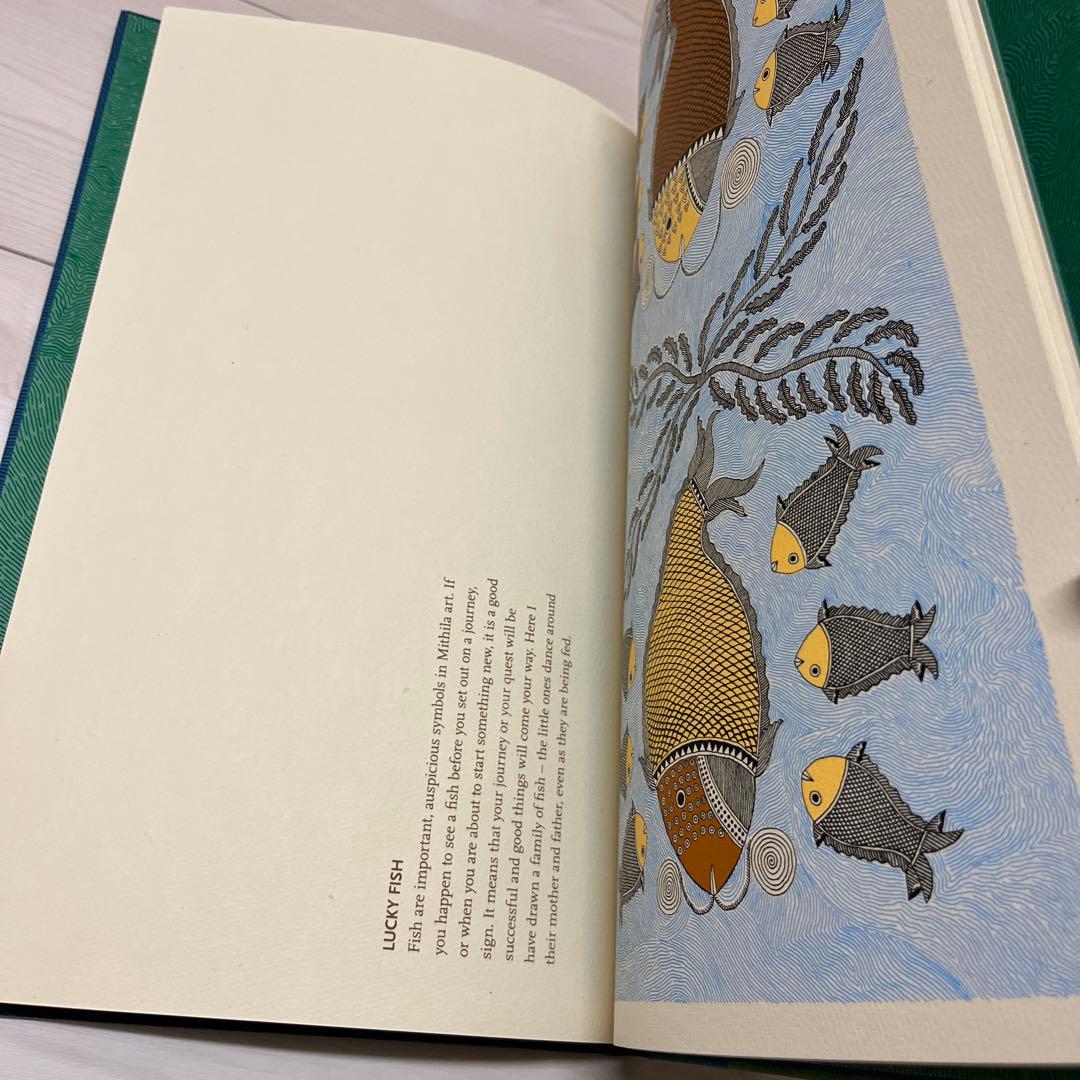 Tara books タラブックス　『水の生きもの』　\"Water life\"