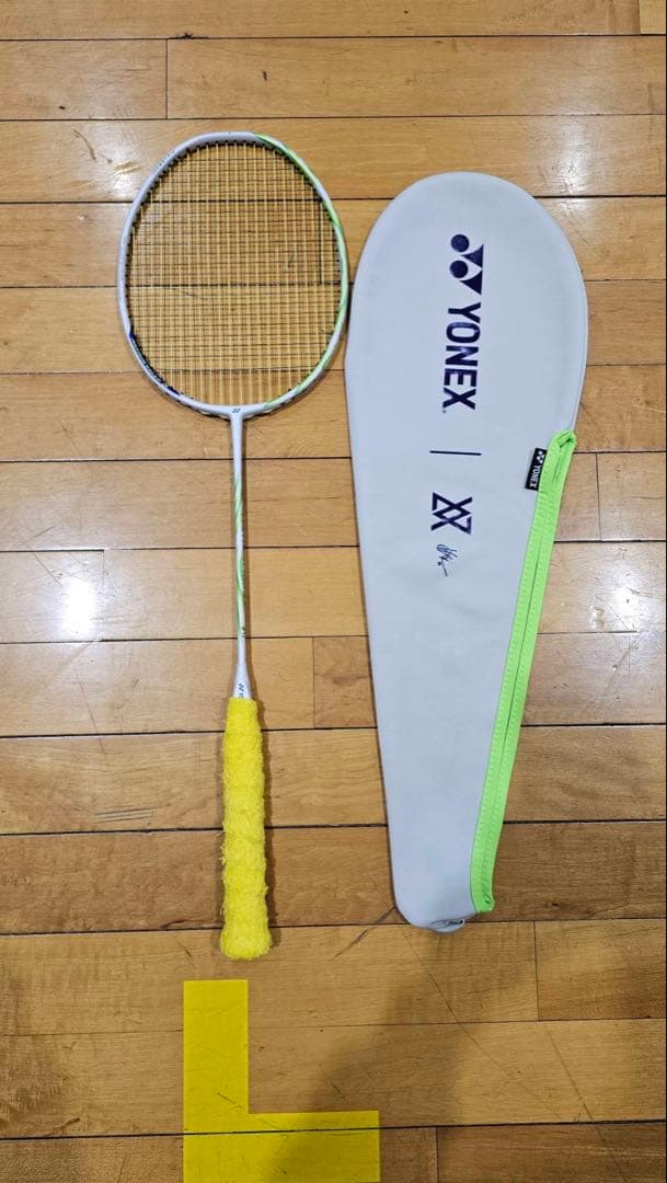 YONEX ASTROX 100 ZZ バドミントンラケット