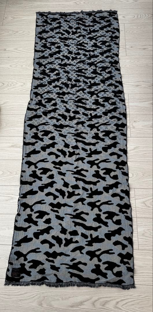 ルイヴィトンカモフラストールメンズレディース迷彩ロゴ