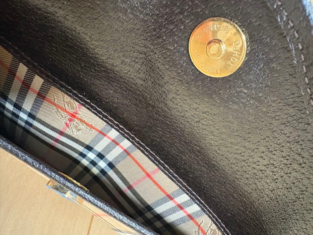 バーバリー　クラッチバッグ