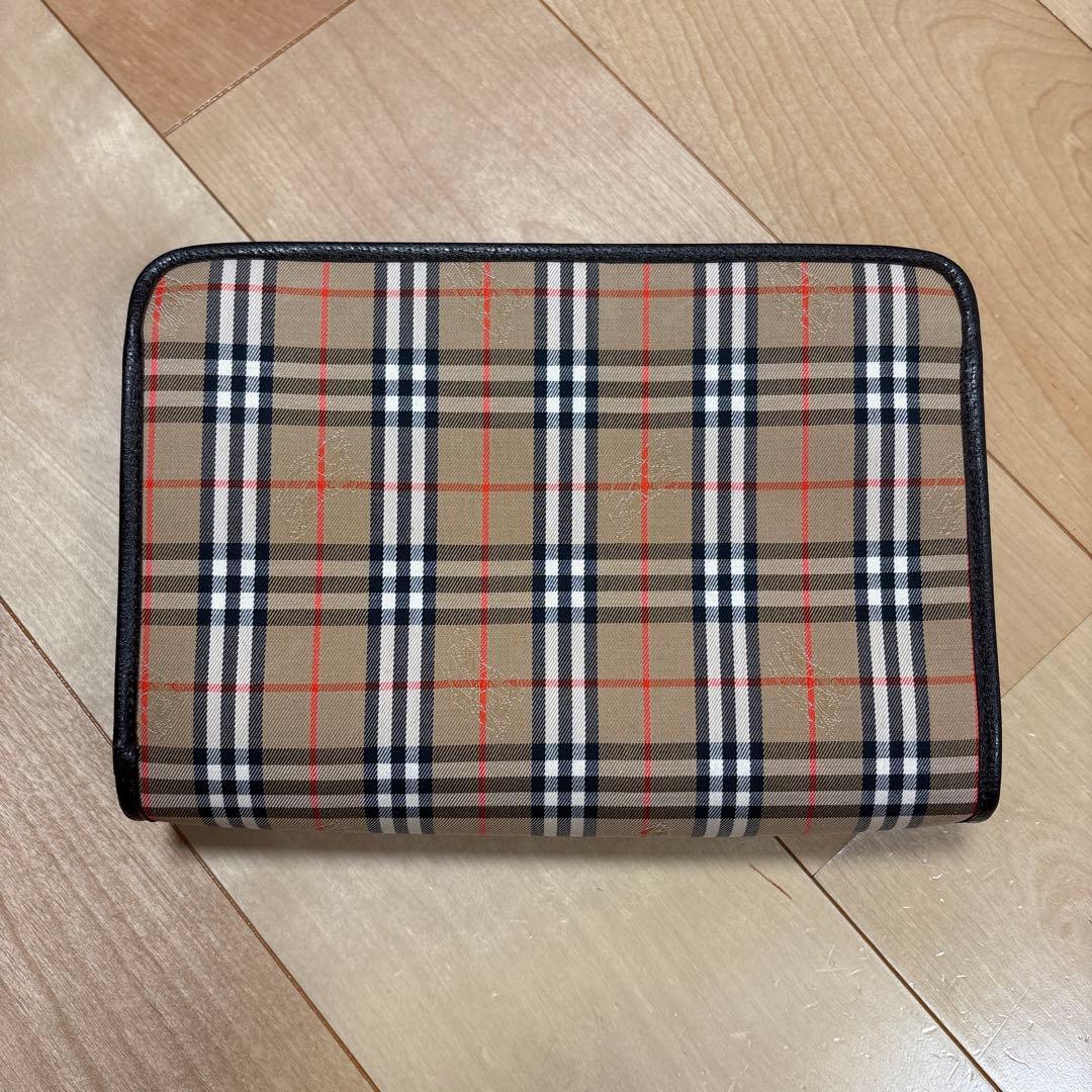 バーバリー　クラッチバッグ