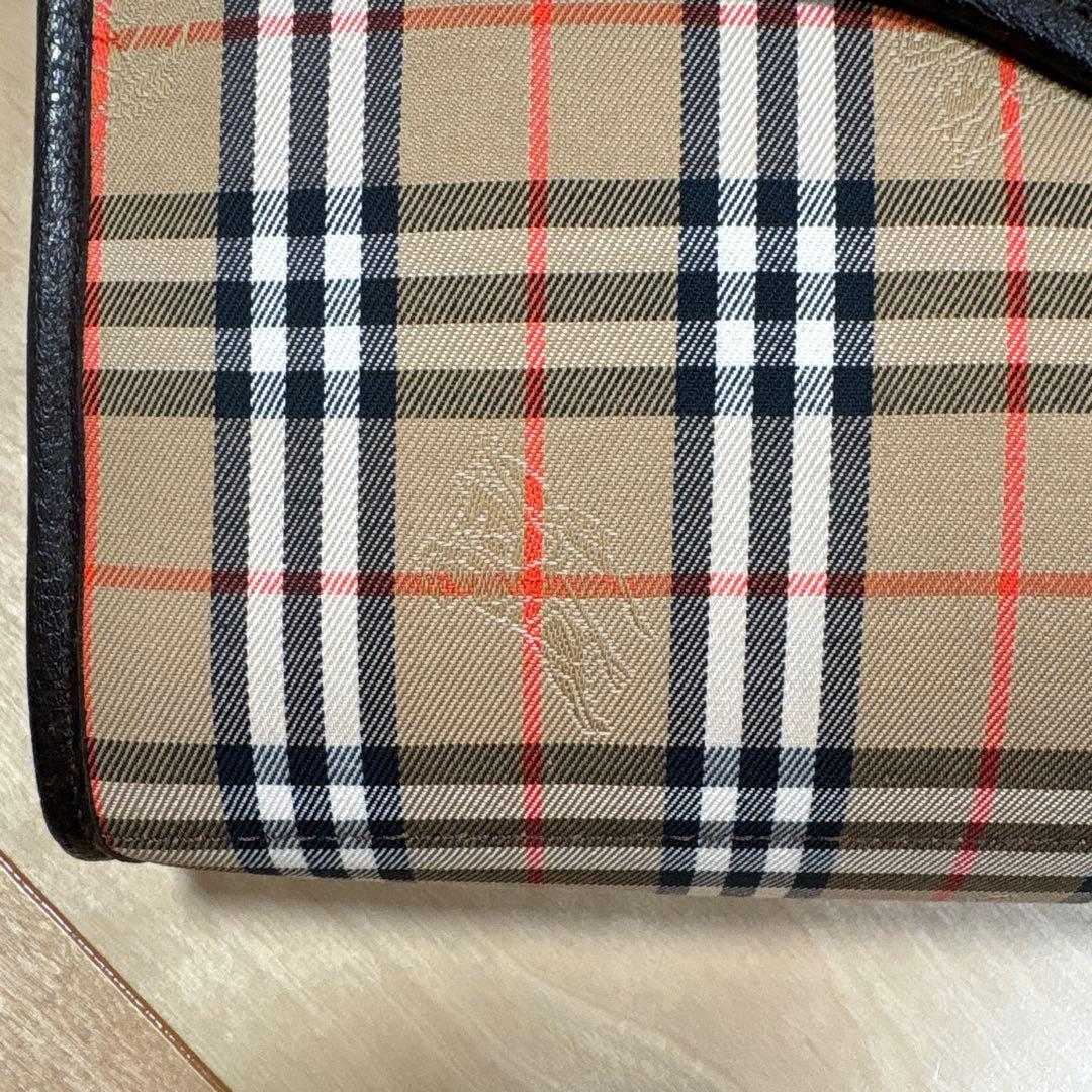 バーバリー　クラッチバッグ