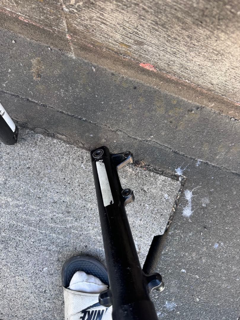 ns1 純正サスペンション　フロントフォークサスペンション