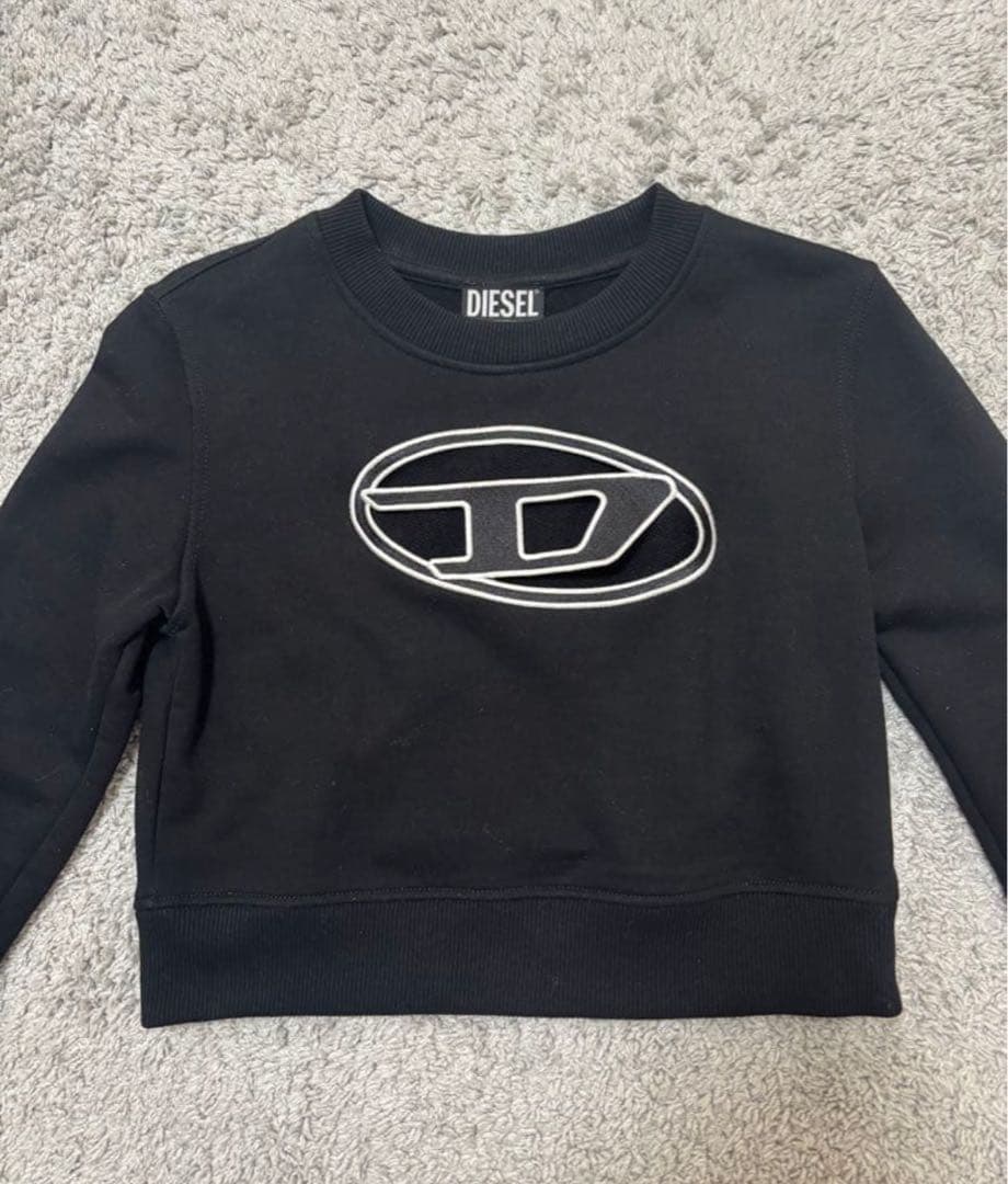 DIESEL ディーゼル　クロップド　スウェット　トレーナー　ロゴ
