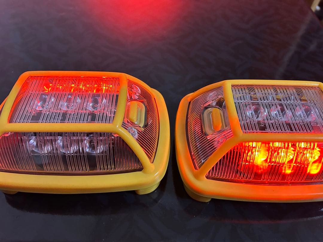 ニコハザード3面発光　赤　2個セット