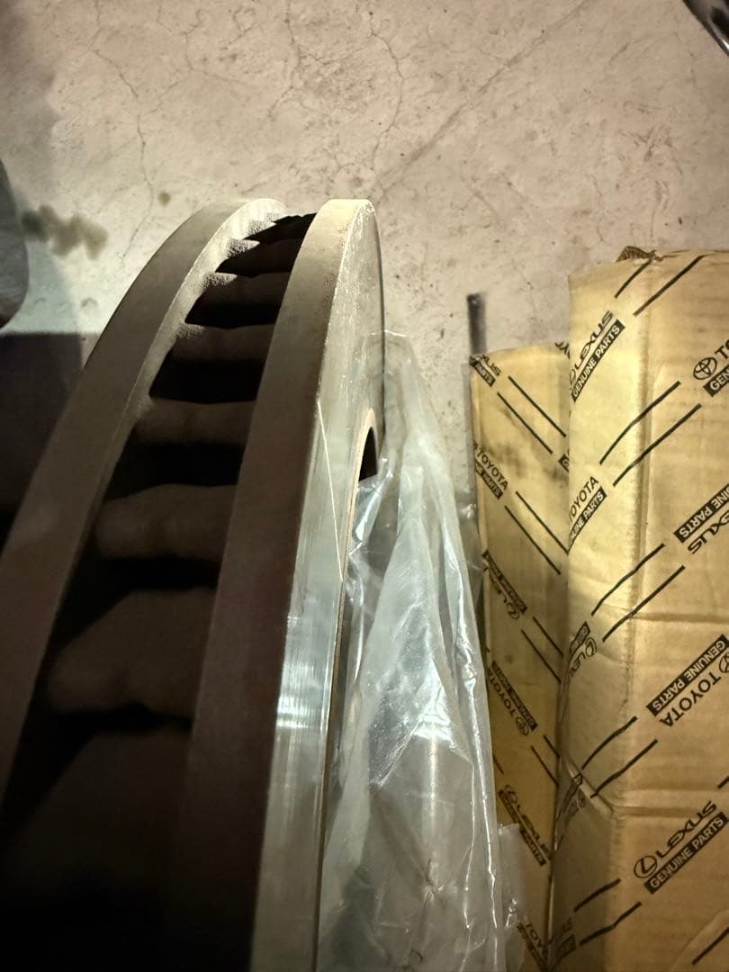 (送料込み)レクサスLS500 Fスポーツ フロント左右ブレーキローター