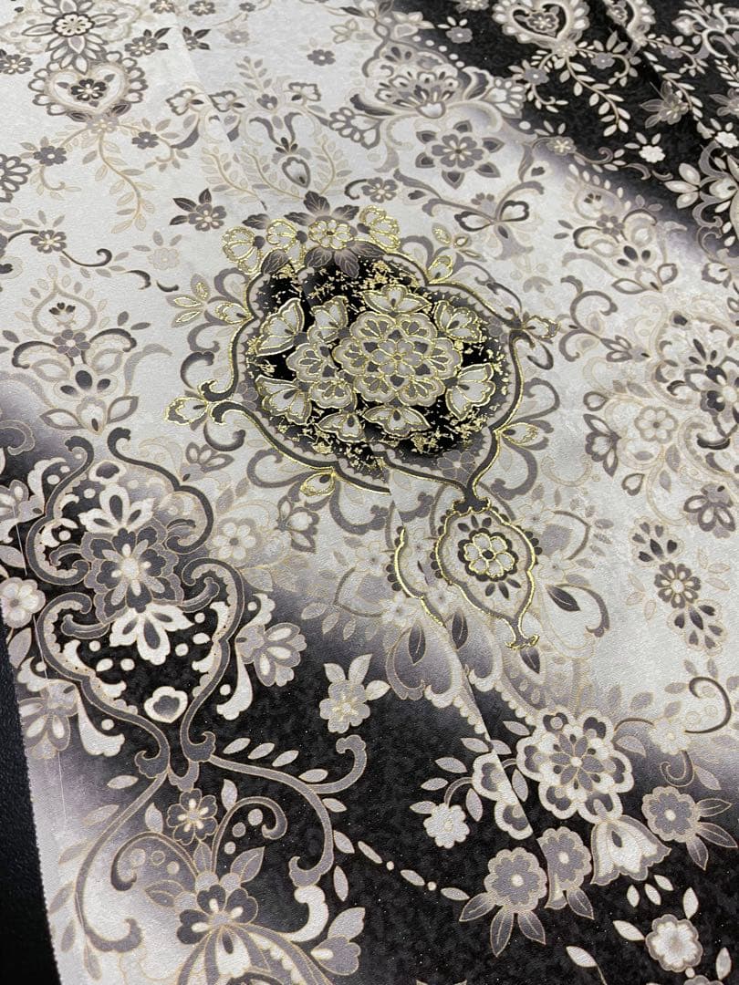 特選金彩訪問着【エキゾチック更紗唐花◆白×墨黒】銀通し煌めく紋意匠地