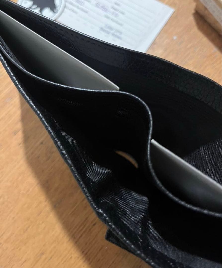 【ハンティングワールド 未使用 】二つ折り財布(小銭入付き) 310 ブラック