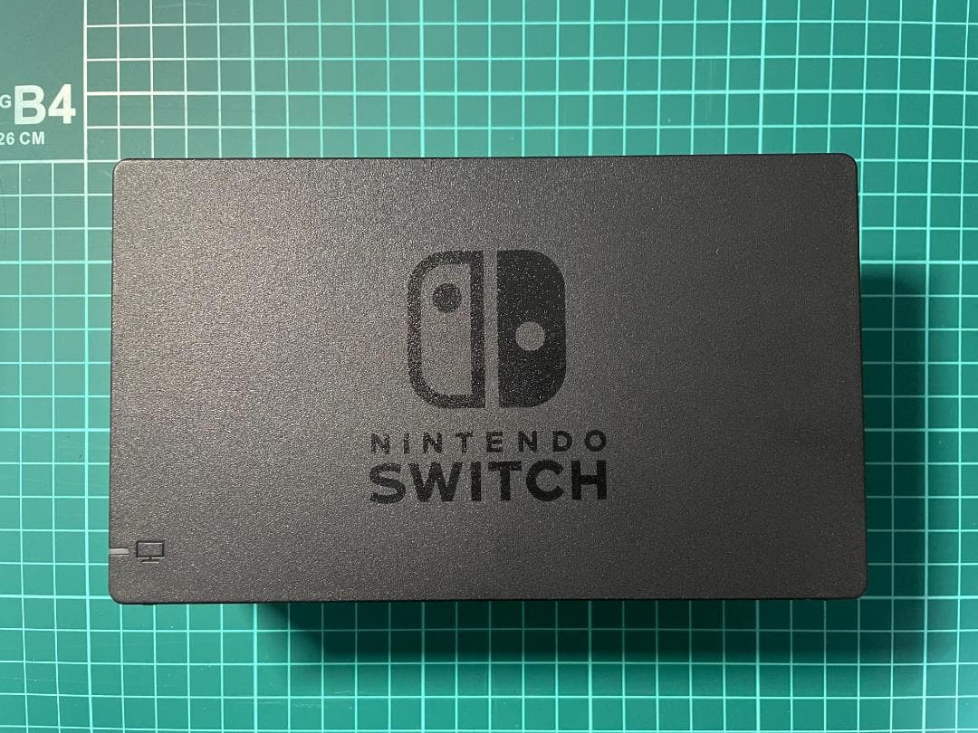 Nintendo Switch 本体・ドック・ケーブル・SDカード