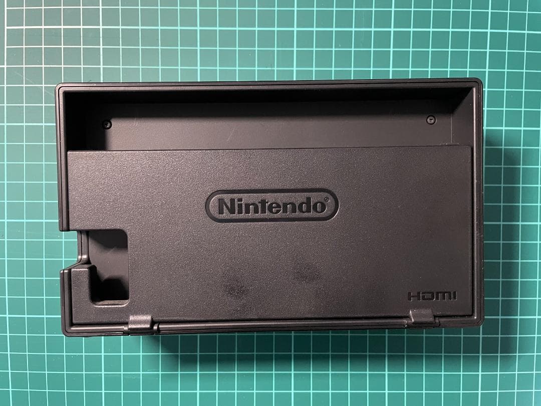Nintendo Switch 本体・ドック・ケーブル・SDカード